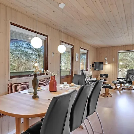 Haren Semesterbostad *